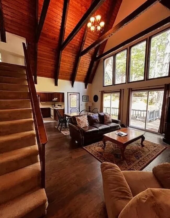 Building Photo - 680 Chalet Village Dr