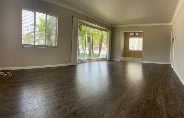 Building Photo - 7921 Crenshaw Blvd