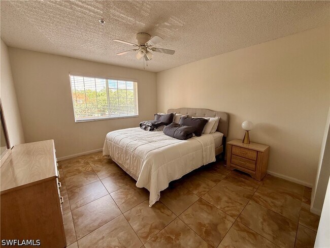Building Photo - 1265 Wildwood Lakes Blvd