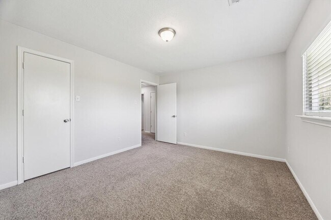 Building Photo - 1518 Hunter Green Ln