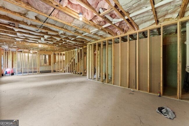 Building Photo - 4656 Silver Oak Dr SW