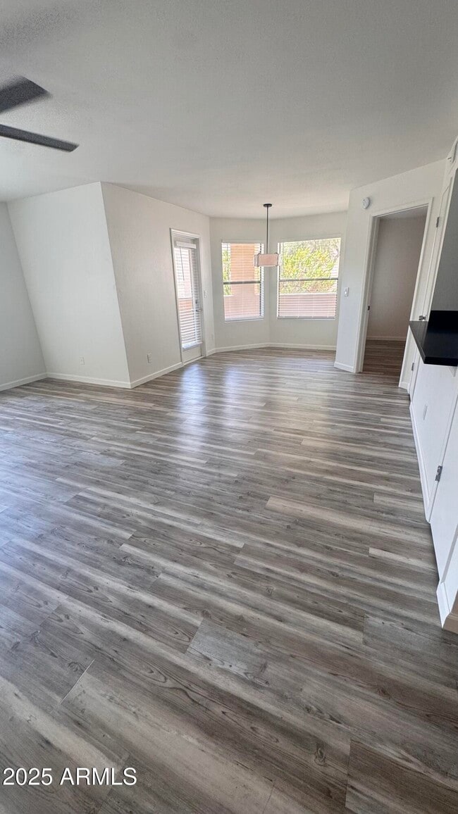 Building Photo - 4850 E Desert Cove Ave