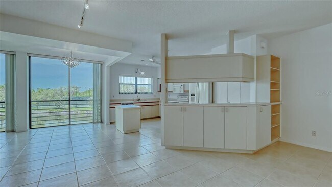 Building Photo - 5400 Eagles Point Cir