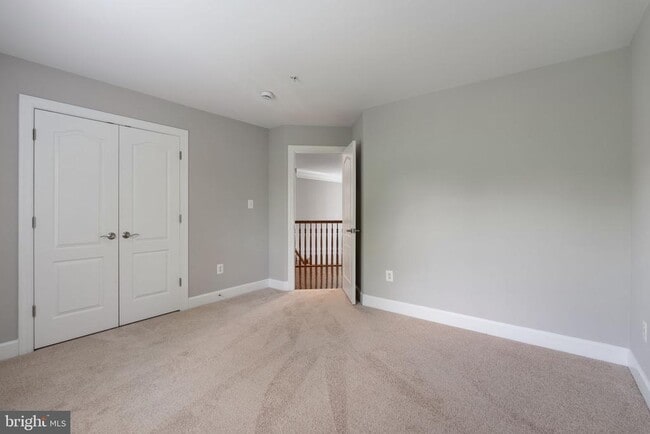 Building Photo - 15436 Symondsbury Way