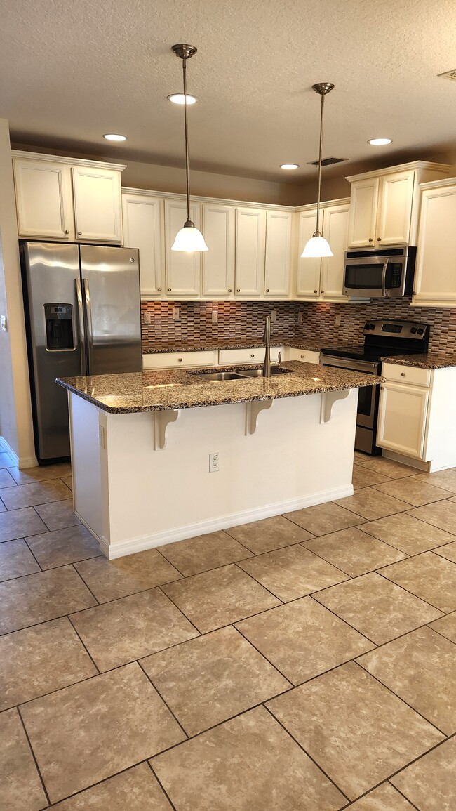 Kitchen Island - 233 Tarracina Way