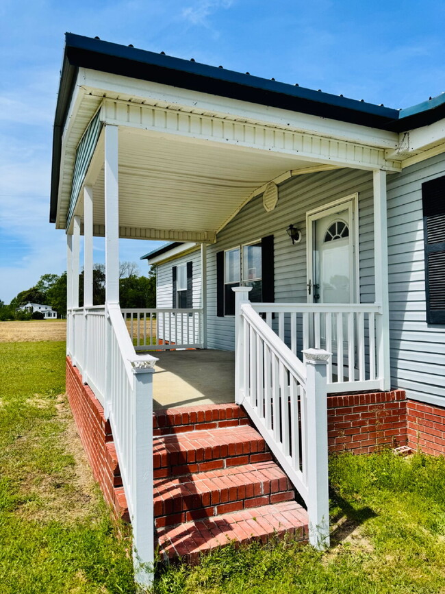 Building Photo - SPACIOUS & IMMACULATE! 3 BR | 2 BA DOUBLEWIDE ON .77 ACRE *MT OLIVE*