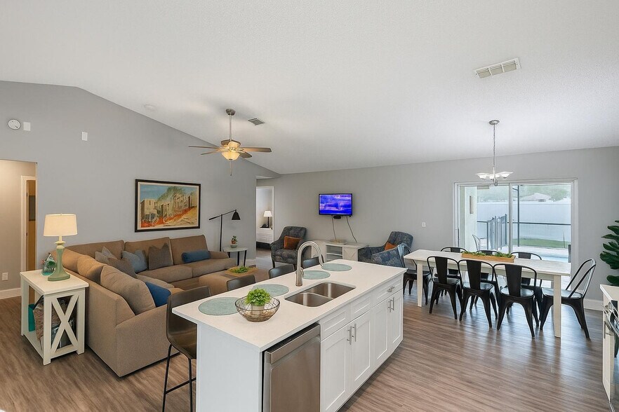 Building Photo - 114 Sunny Oak Trail