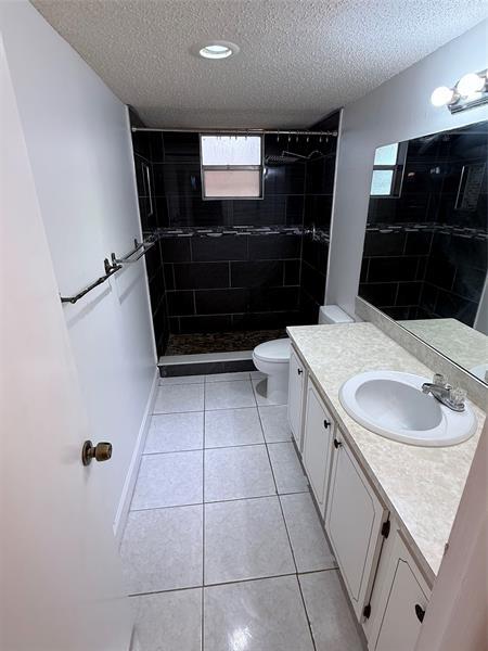 Building Photo - 410 NW 68th Ave