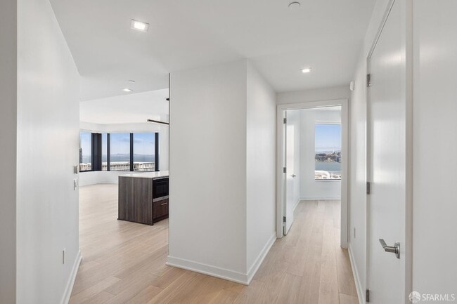 Building Photo - 280 Spear St