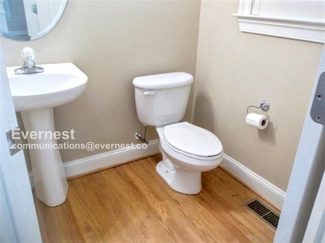 Building Photo - 3204 Eagles Watch