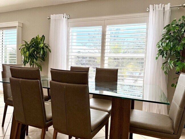 Building Photo - Live The Villages life: 3Bedrooms/2Baths furnished home with all the premier recreation access!