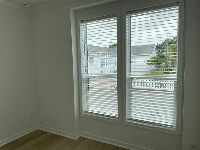 Building Photo - 748 Arbor Estates Way