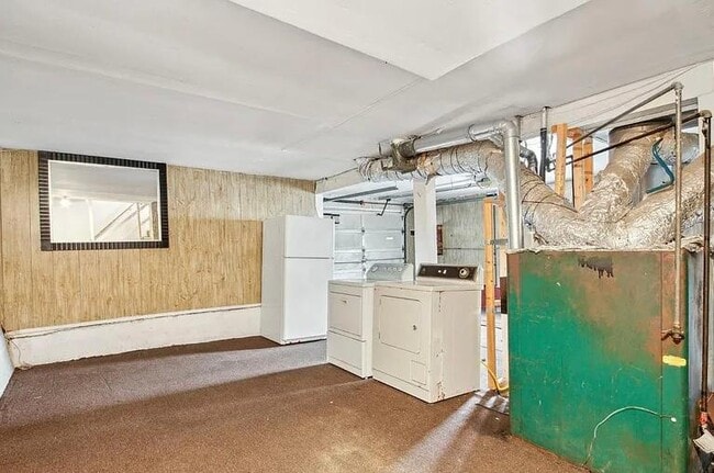 Building Photo - 1629 W 110th St