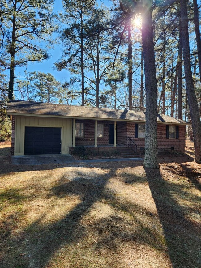 Primary Photo - Remodeled 3 Bedroom Brick Rancher-Kenbridg...