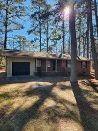 Building Photo - Remodeled 3 Bedroom Brick Rancher-Kenbridg...