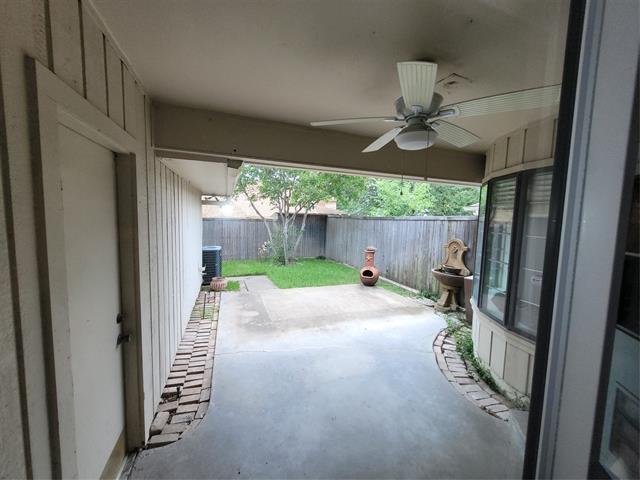 Building Photo - 10626 Ravenscroft Dr