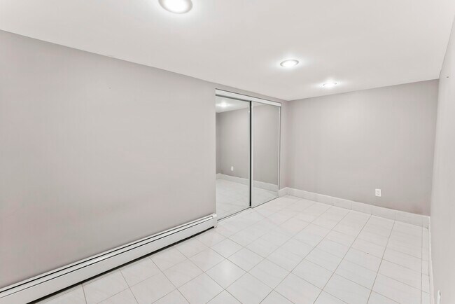 Building Photo - 2226 Shannondale Dr