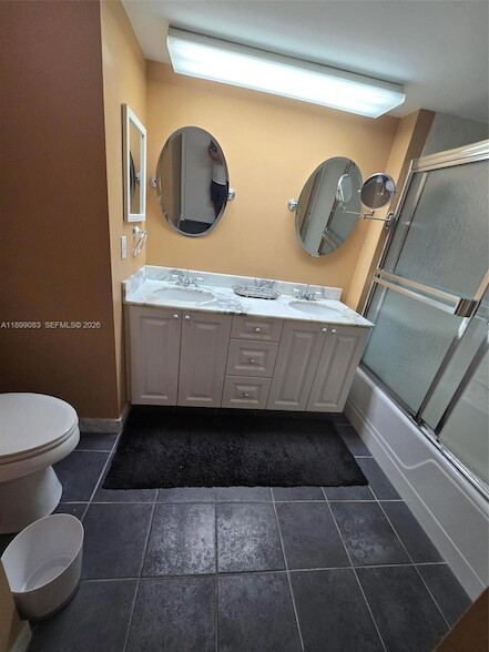 Building Photo - 4020 Galt Ocean Dr