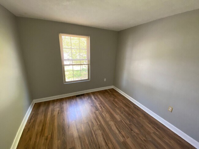 Building Photo - 5009 Cherry Creek Pkwy S