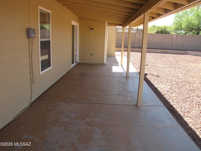 Building Photo - 9946 E Leila Dr
