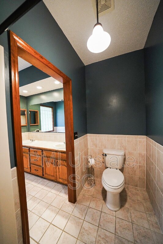 Building Photo - 165 Battleground Rd