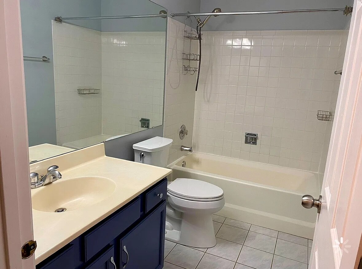 Building Photo - 1309 Cranbrook Ct