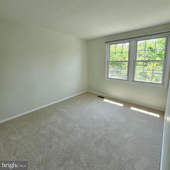 Building Photo - 5302 Harbor Ct Dr