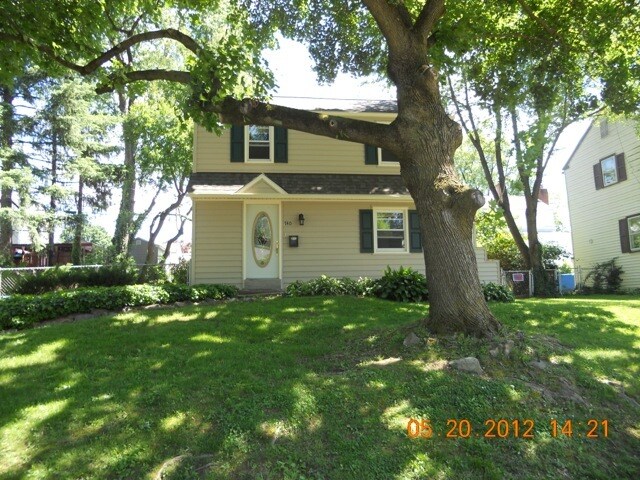 Building Photo - 740 Thorndale Rd
