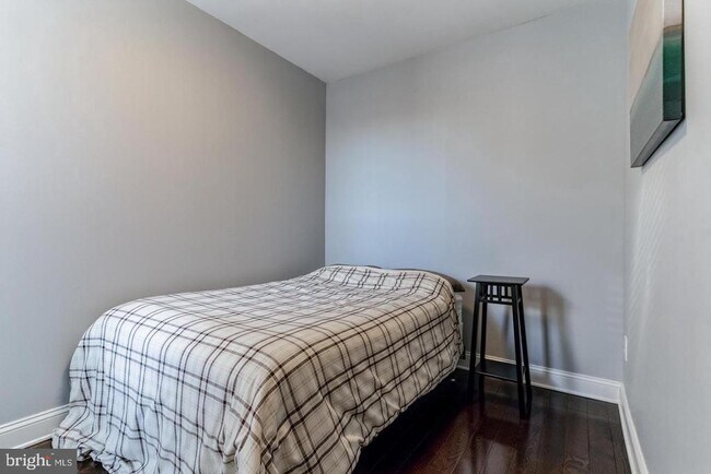 Building Photo - 2653 Jasper St