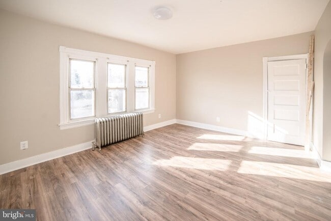 Building Photo - 307 Lincoln Ave