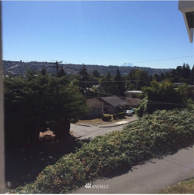 Building Photo - 311 Taylor Ave NW