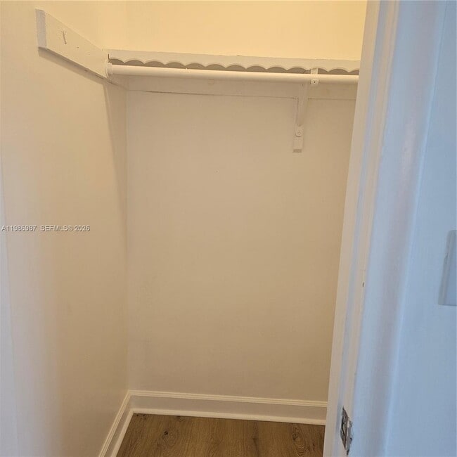 Building Photo - 27 SW 8th Ct