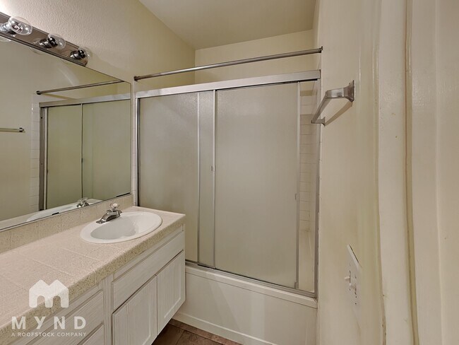 Building Photo - 5225 W Reno Ave