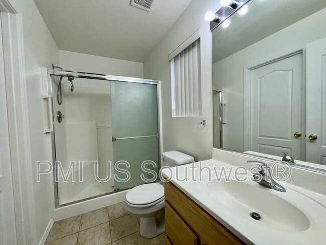 Building Photo - 4891 S Rinaldi Dr