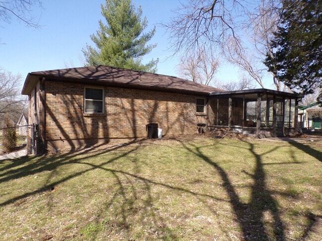 Building Photo - Nice 3 Bed 2 Bath House In SW Columbia!