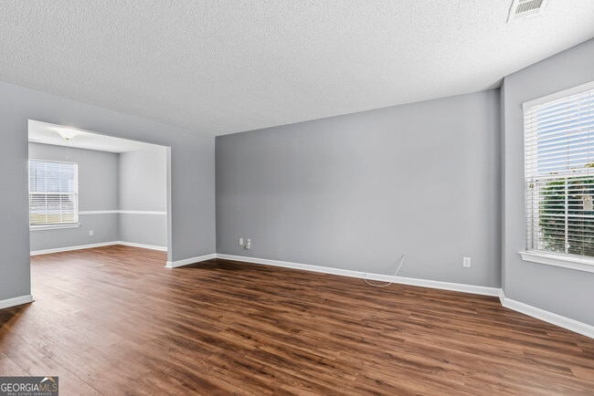 Building Photo - 11925 Spring Lake Way