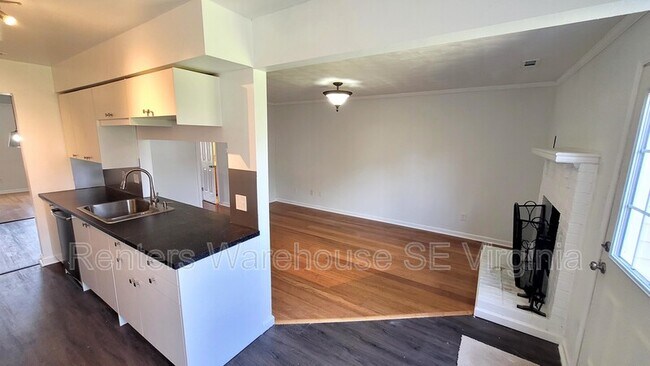 Building Photo - 1593 Sword Dancer Dr