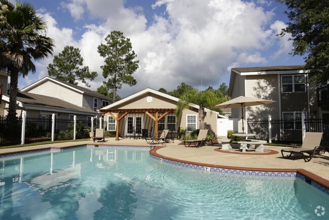 Building Photo - Meadowbrook Apartments