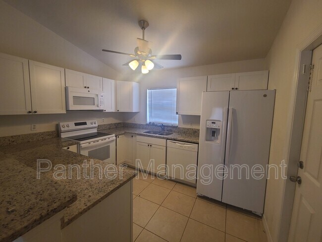 Building Photo - 4608 Douglas Ln