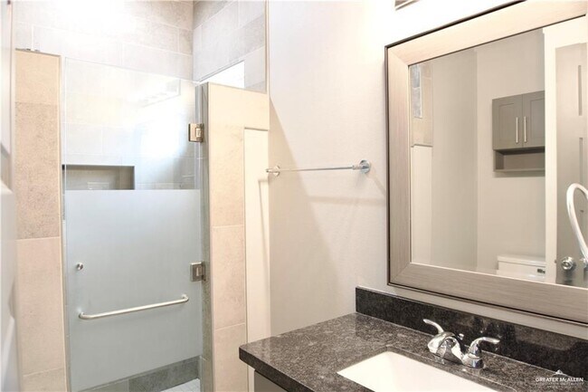 Building Photo - 16 Teague Ave