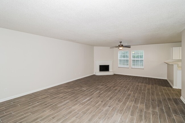 Building Photo - 10071 Branley Oak Dr