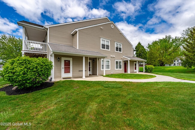 Primary Photo - 108 Evergreen Pl