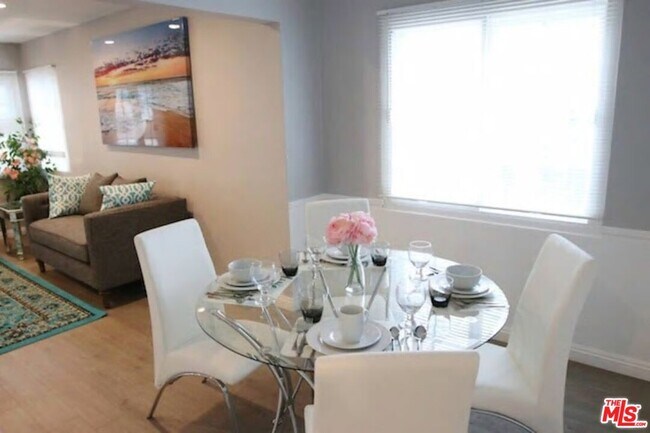 Building Photo - 8719 Yorktown Ave