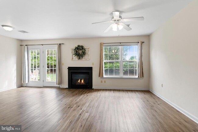 Building Photo - 149 Cardinal Ln