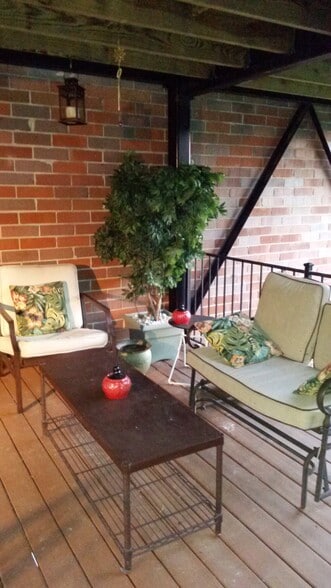 Building Photo - 650 Jett St NW