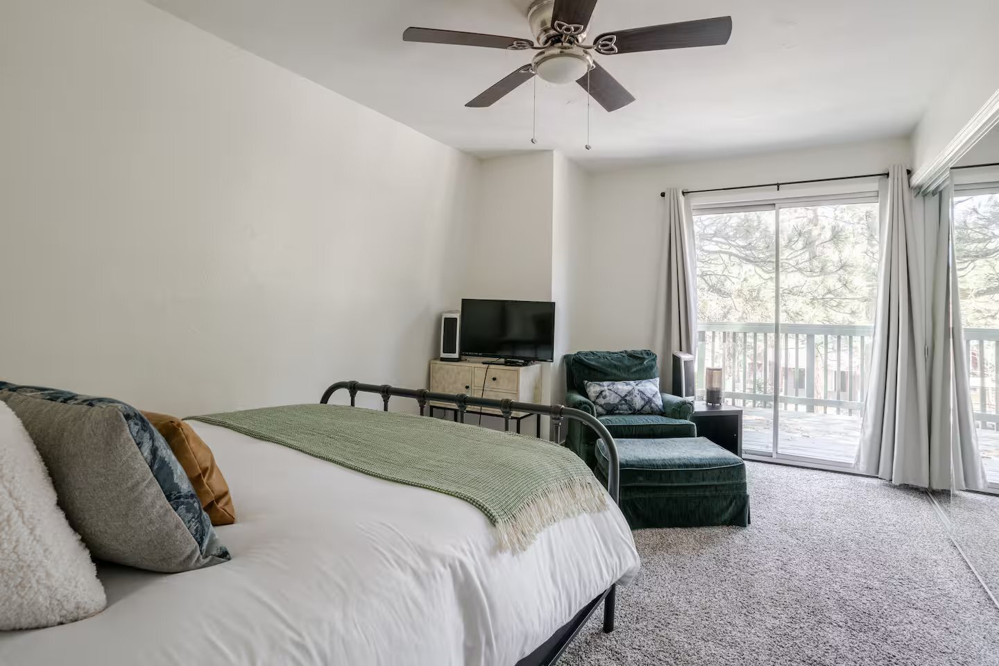 Building Photo - 336 Spruce Ln