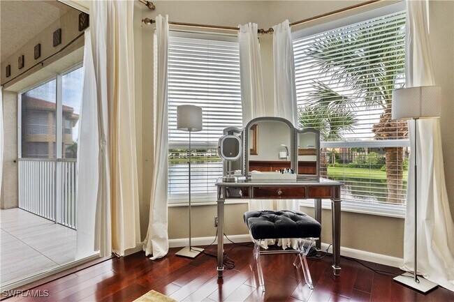 Building Photo - 1845 Les Chateaux Blvd