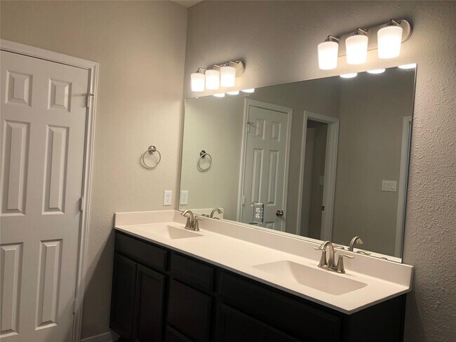Building Photo - 13344 Diamond Reef Ln
