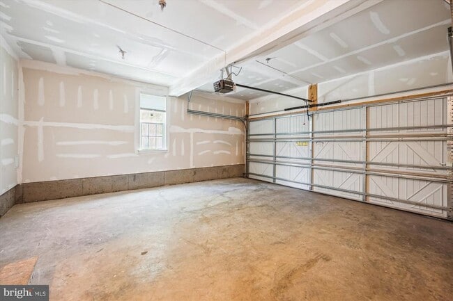 Building Photo - 5313 Smith's Cv Ln