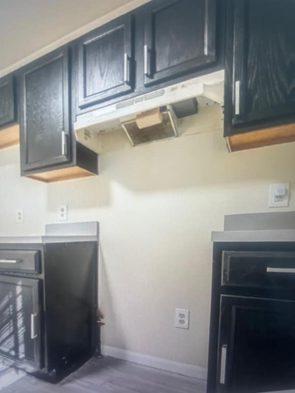 Building Photo - 569 E 101st St